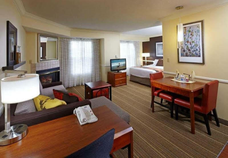 Residence Inn By Marriott State College Exterior photo